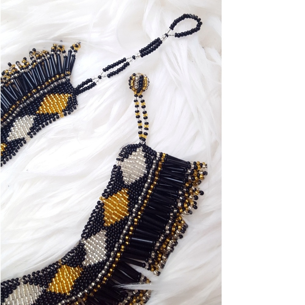 South African Hand-Beaded Choker - Necklace - Picture 4 of 6